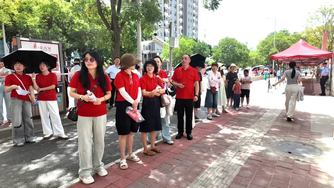 中考首日,兴庆学子执笔逐光-第5张图片-四季读书网