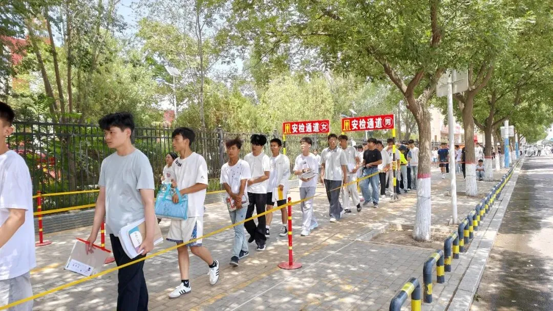 今天,同心县中考开考!-第3张图片-四季读书网