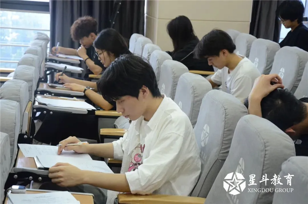中考后的暑假如何规划?找对节奏开学不掉队!-第3张图片-四季读书网