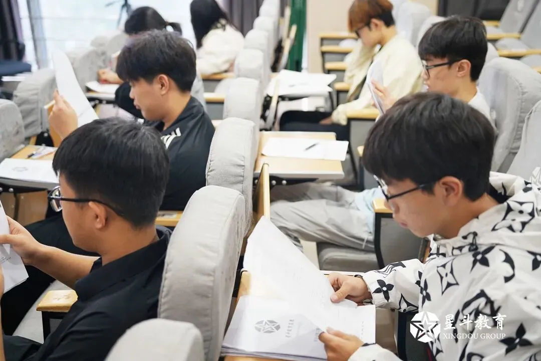 中考后的暑假如何规划?找对节奏开学不掉队!-第11张图片-四季读书网
