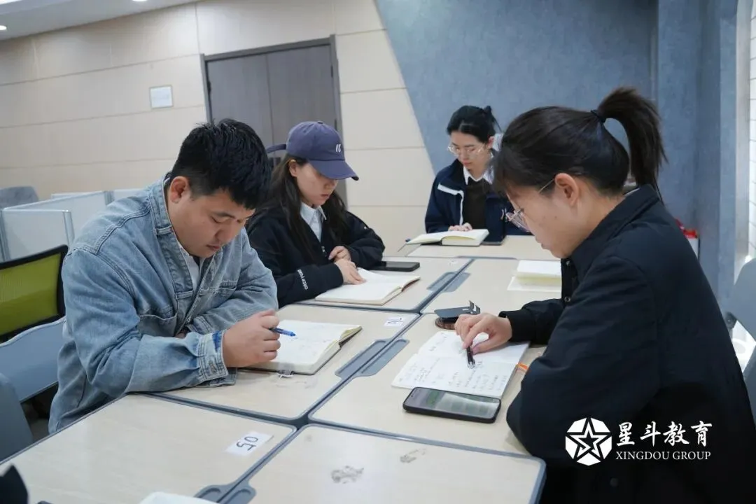 中考后的暑假如何规划?找对节奏开学不掉队!-第18张图片-四季读书网