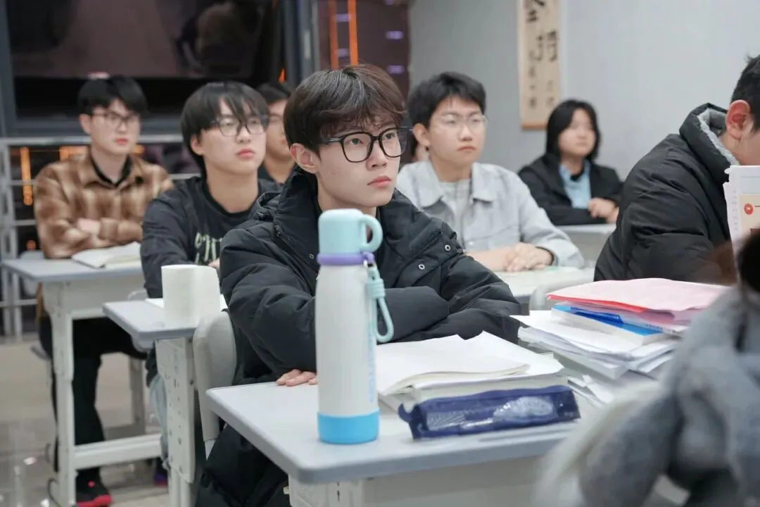 中考后的暑假如何规划?找对节奏开学不掉队!-第19张图片-四季读书网
