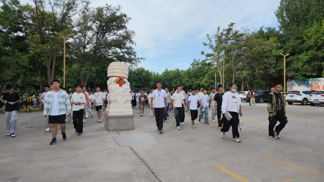 中考实况 | 中卫沙坡头区8622名中考考生执笔逐梦……-第2张图片-四季读书网