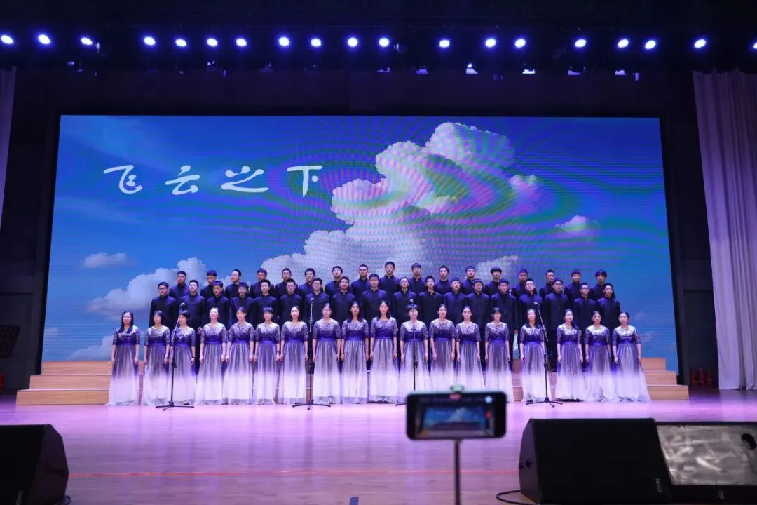 中考放榜!来天一中学奔赴下一程山海-第42张图片-四季读书网