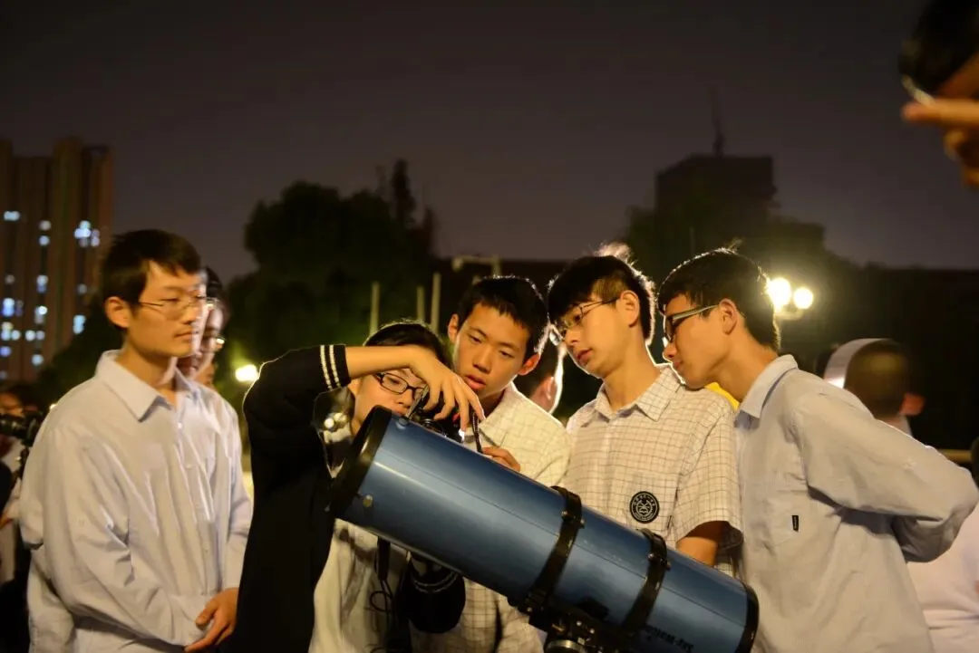 中考放榜!来天一中学奔赴下一程山海-第57张图片-四季读书网