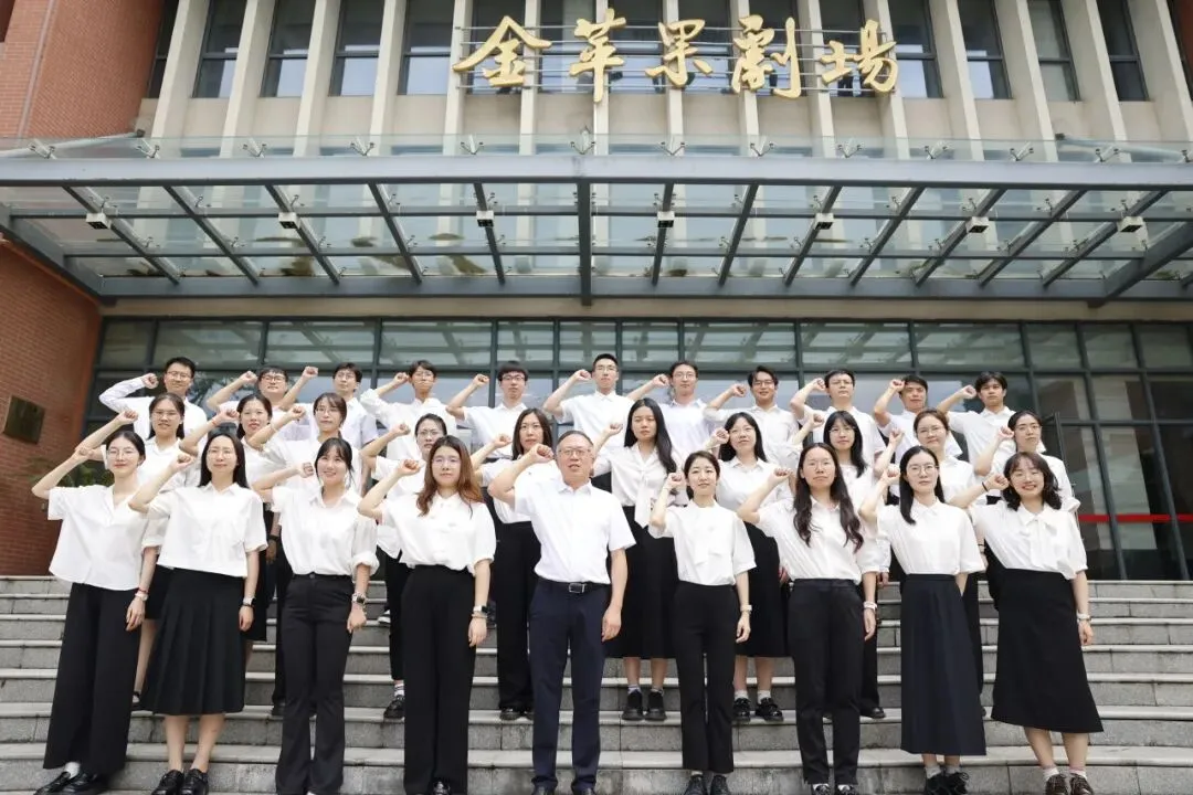 中考放榜!来天一中学奔赴下一程山海-第73张图片-四季读书网