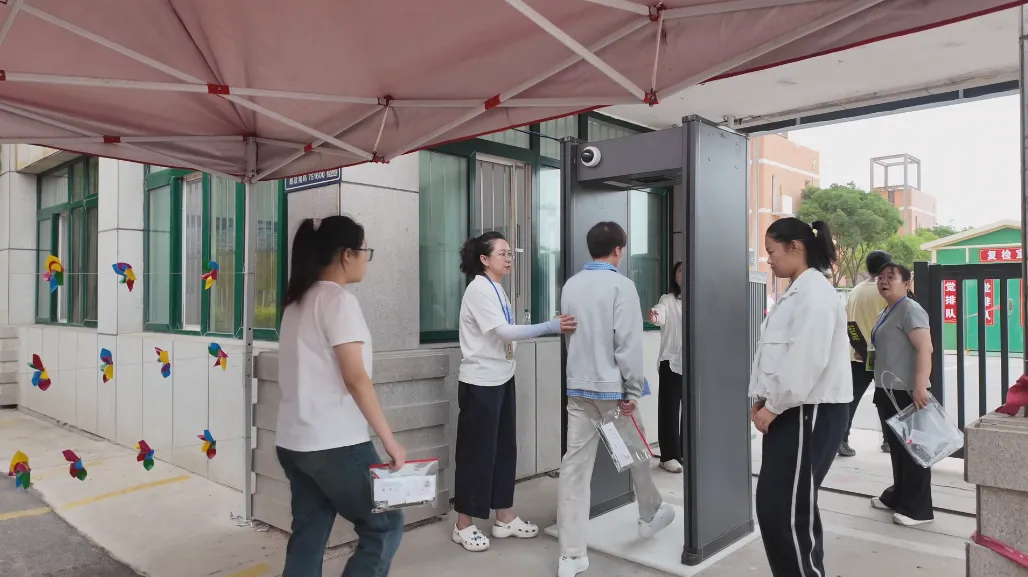 中考首日 青铜峡市4476名考生考场逐梦-第6张图片-四季读书网