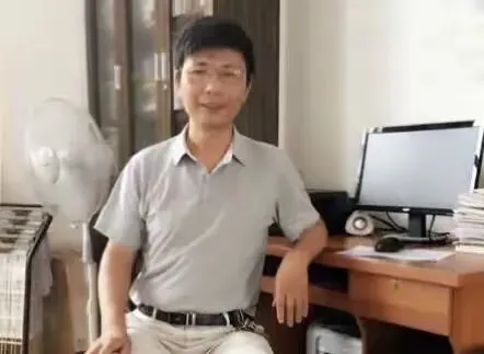 中考加油,金榜题名/陈勇宏-第4张图片-四季读书网