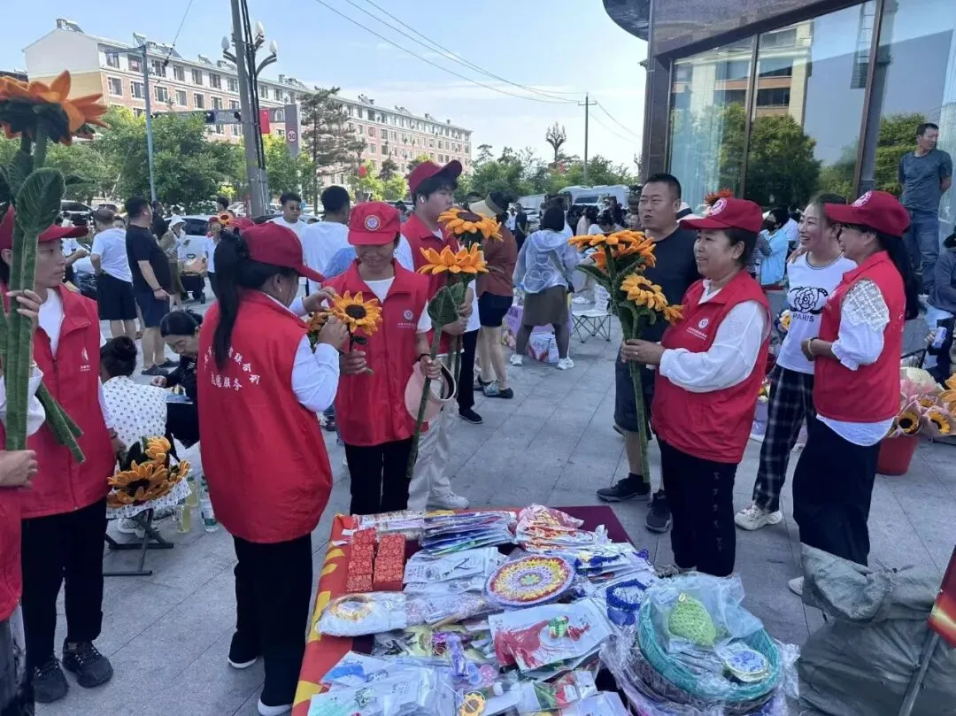 中考逐梦,志愿护航!大安志愿者暖心值守,场外聚力,助少年金榜题名-第2张图片-四季读书网