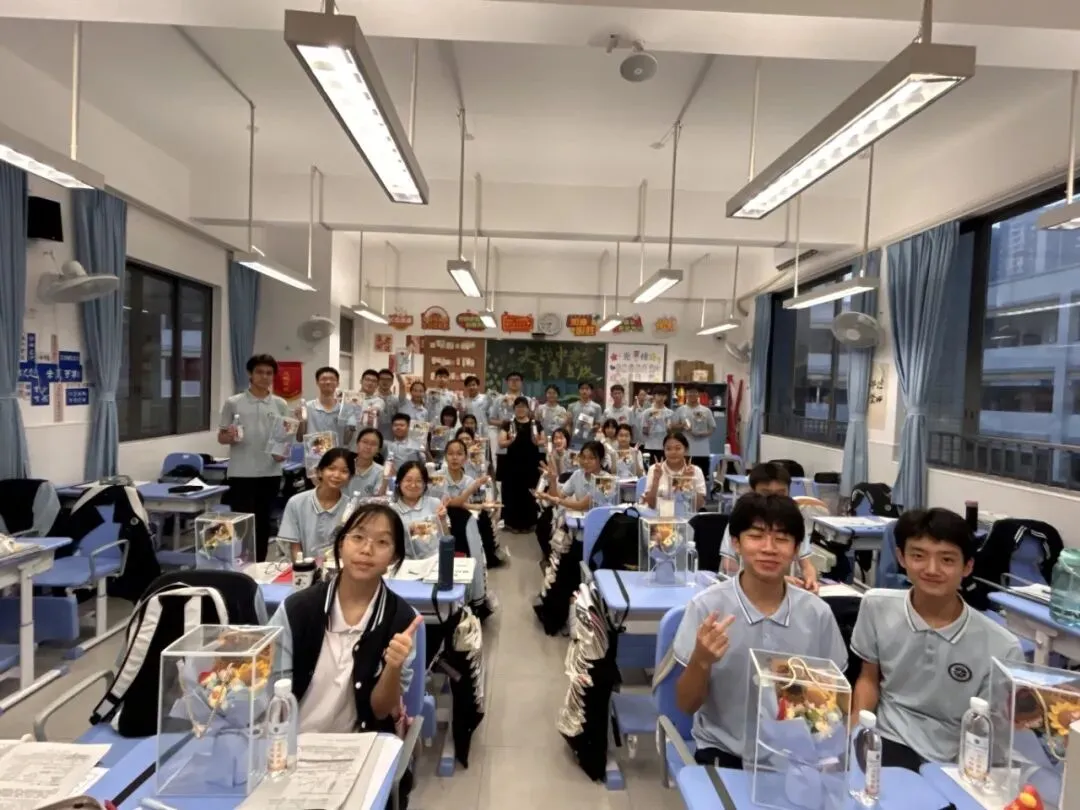 童心寄深情,聚力祝中考——我校成功举办九年级中考送祝福活动-第43张图片-四季读书网