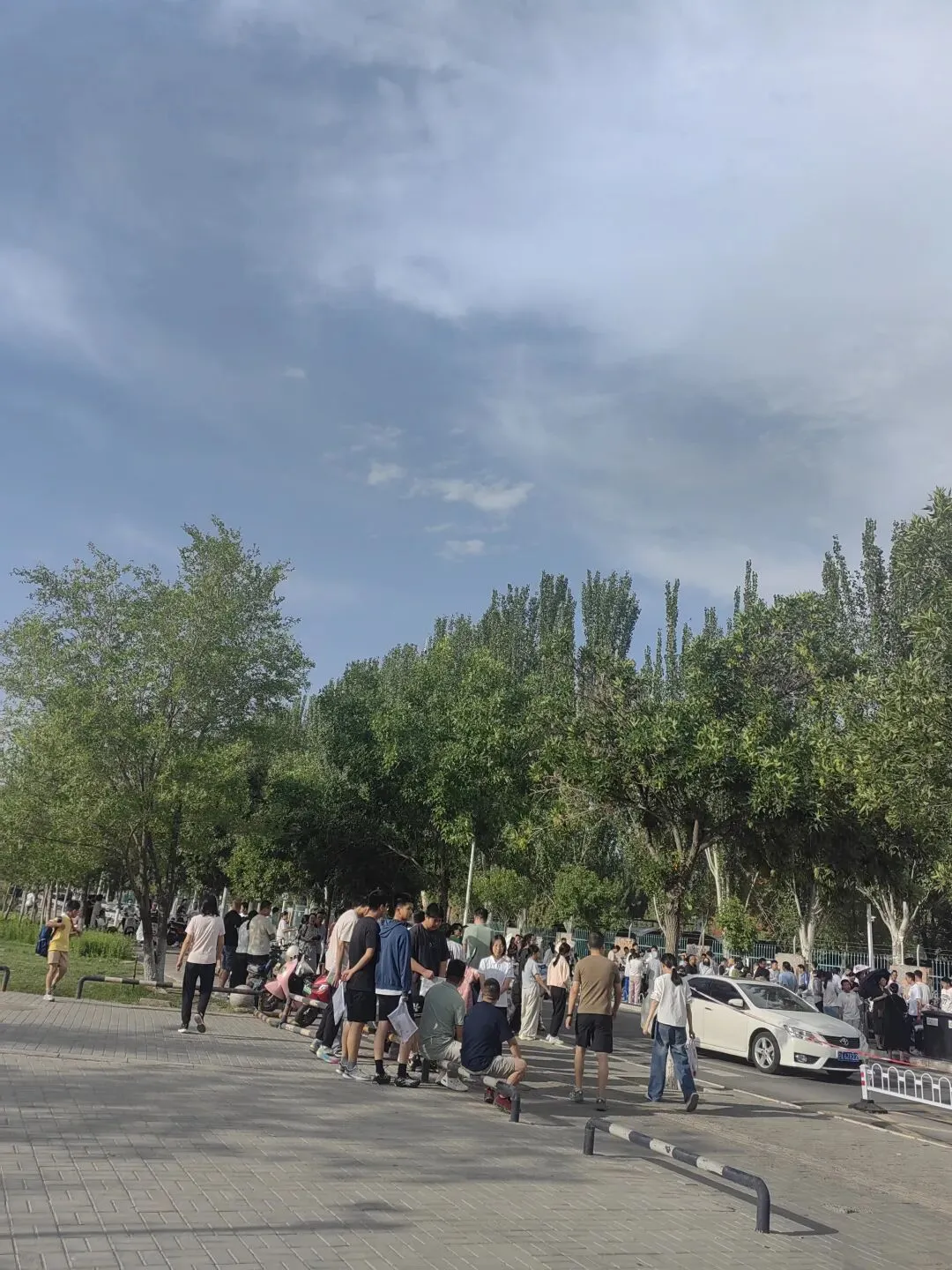 中考第二天,满目温柔,皆是人间暖意-第3张图片-四季读书网