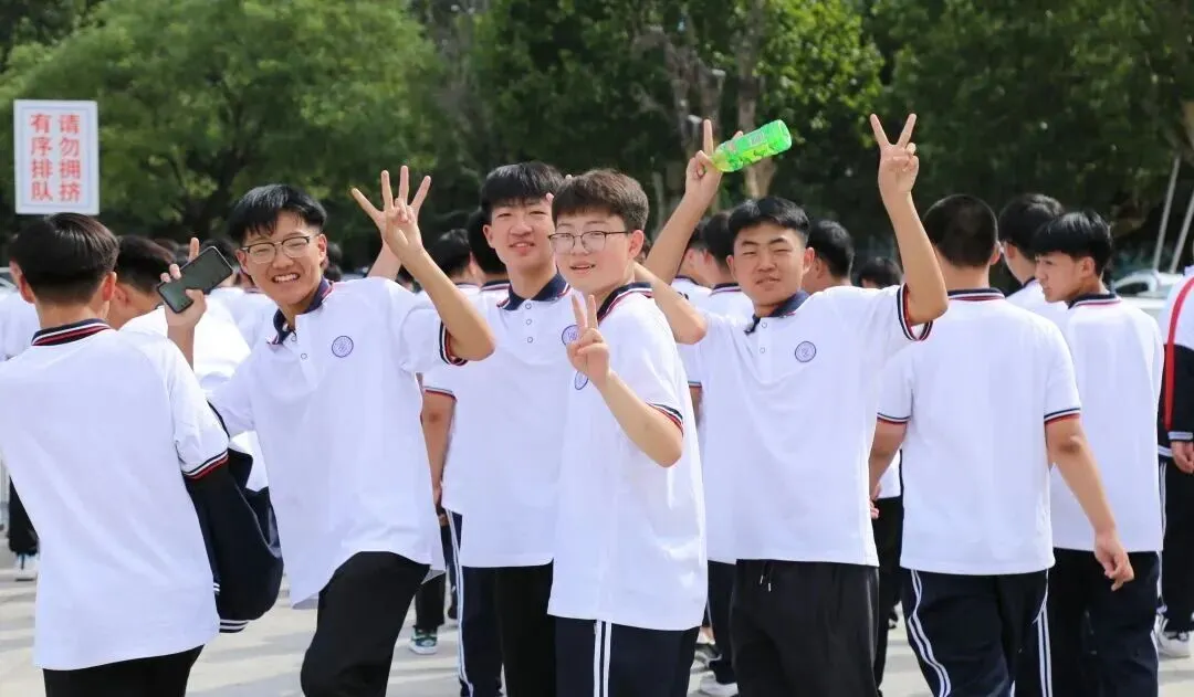 中考分数不够公办普高,读私立高中还是职业学校?(河北家长必读)-第1张图片-四季读书网