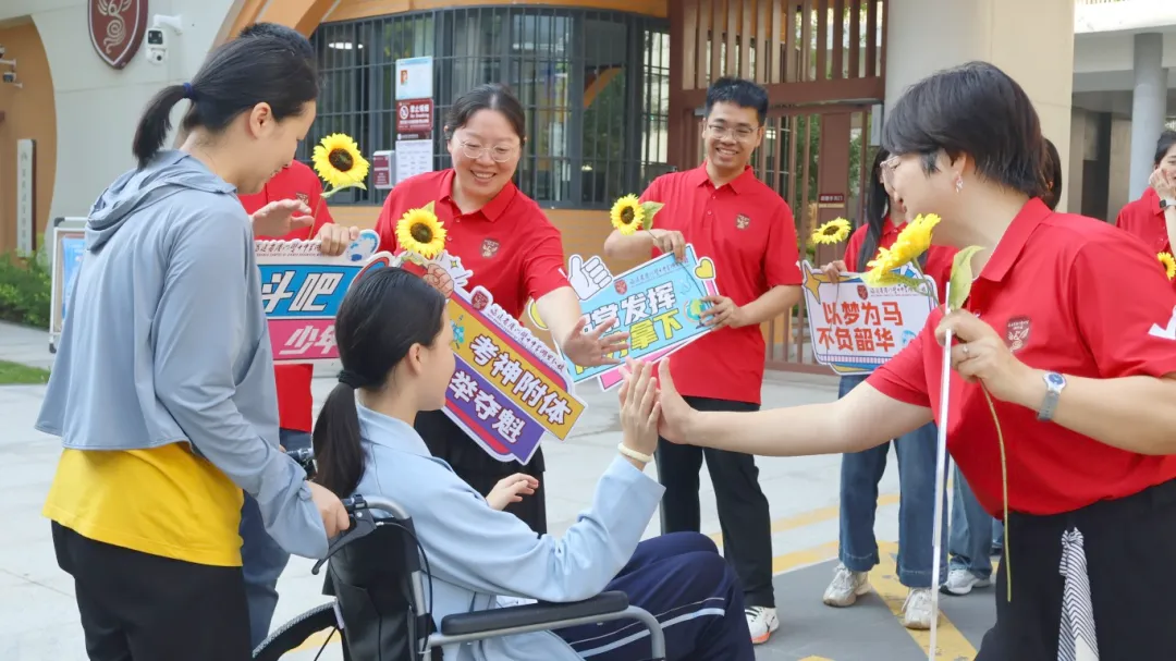 湖里区2026年高考中考组考工作圆满收官-第17张图片-四季读书网