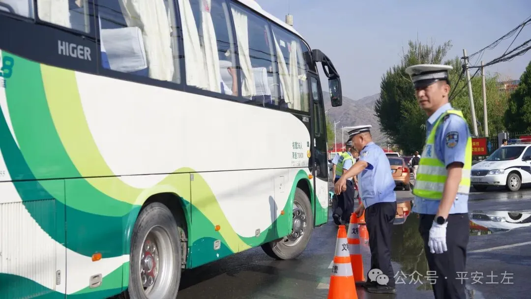 土左公安圆满完成中考安保任务-第4张图片-四季读书网