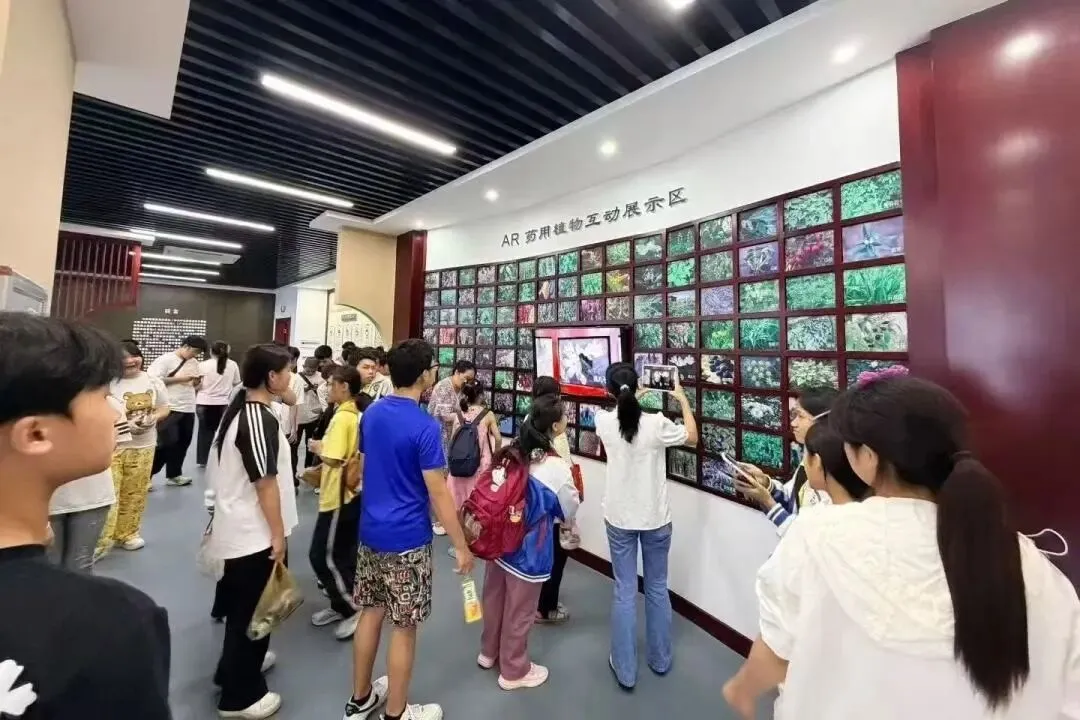 中考落幕,择校正当时!柳州中医药职校招生进行中-第1张图片-四季读书网