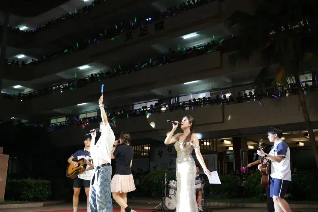 今年谁最燃?东莞各校中考助威大PK!花式应援实在太强了!-第22张图片-四季读书网
