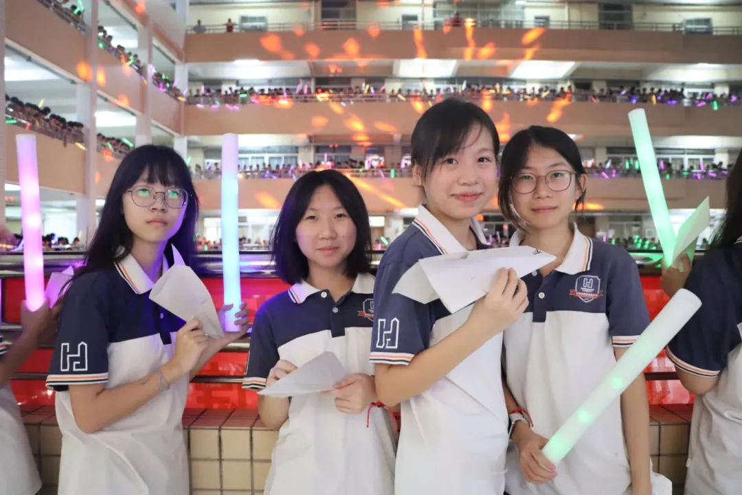 今年谁最燃?东莞各校中考助威大PK!花式应援实在太强了!-第24张图片-四季读书网