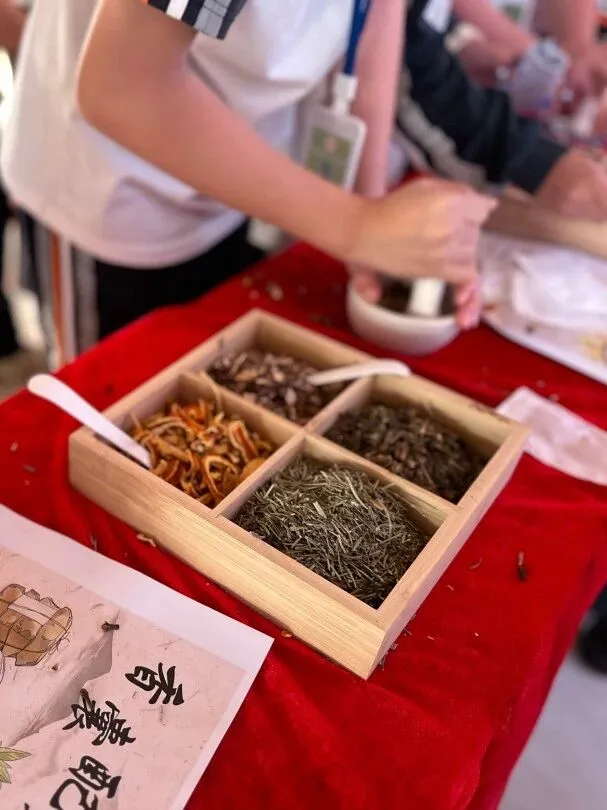 今年谁最燃?东莞各校中考助威大PK!花式应援实在太强了!-第53张图片-四季读书网