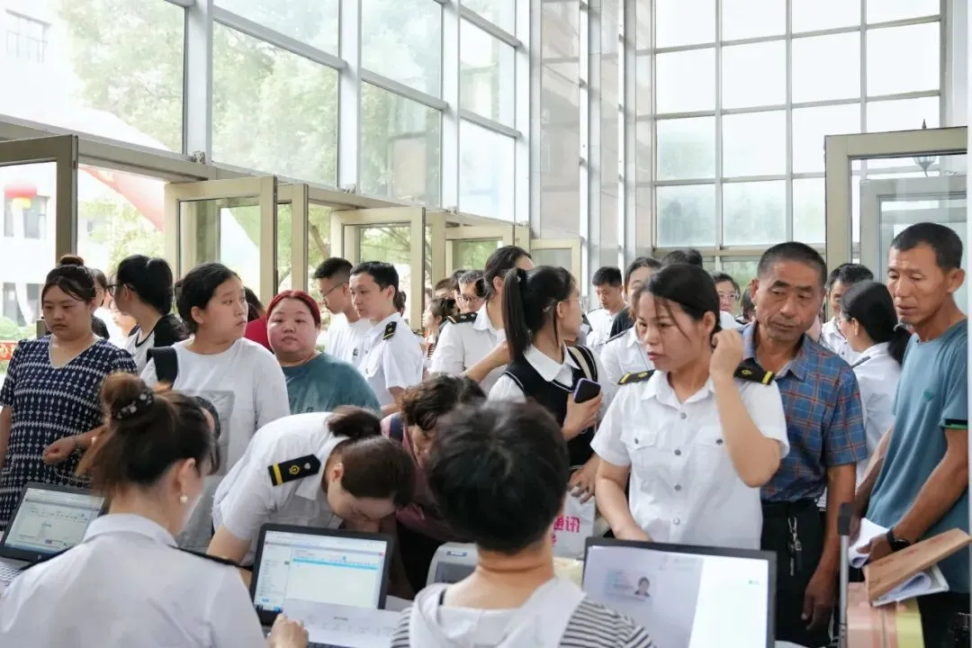中考落幕先别慌!没把握上普高也能稳稳冲大学!-第2张图片-四季读书网
