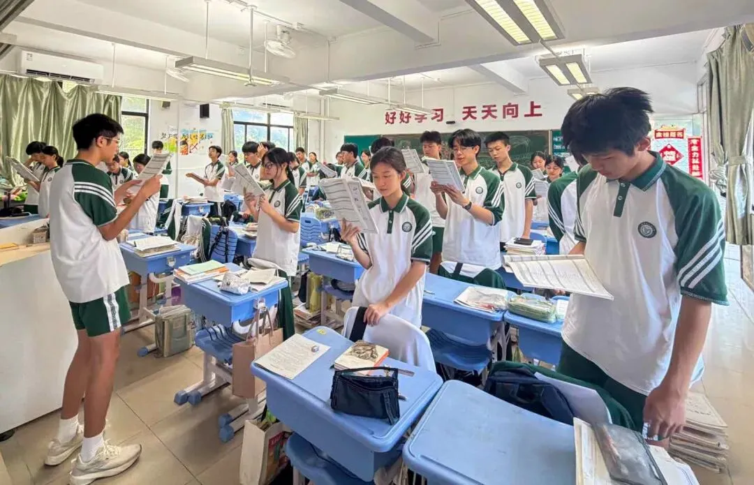 中考加油 | 愿你执笔赴山海,圆梦绽芳华!-第5张图片-四季读书网