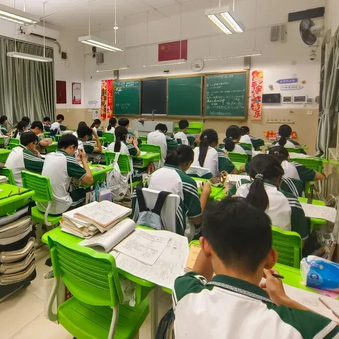 中考加油 | 愿你执笔赴山海,圆梦绽芳华!-第9张图片-四季读书网