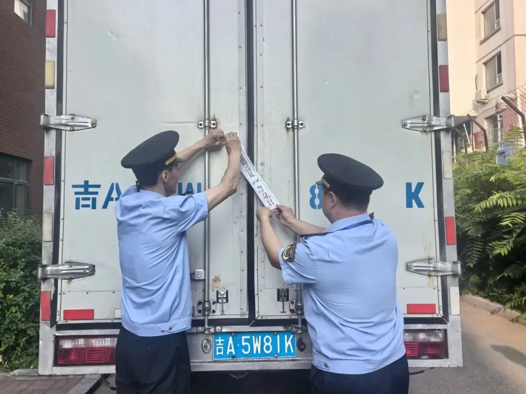 【基层动态】经开分局全力守护中考师生“舌尖上的安全”-第3张图片-四季读书网