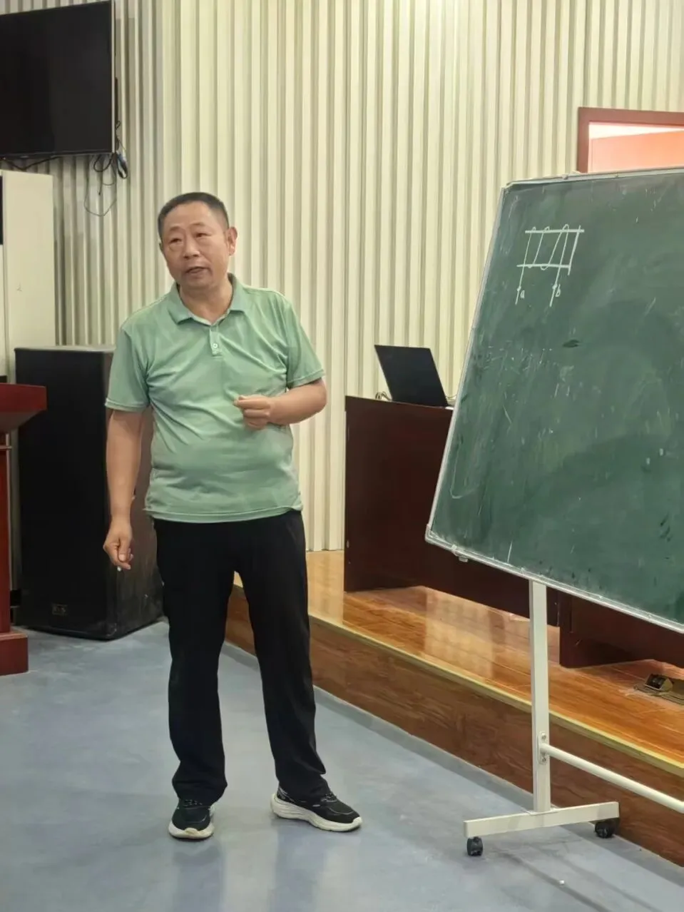 沈丘二高首届“卓越杯”高考真题讲解大赛圆满举办-第65张图片-四季读书网