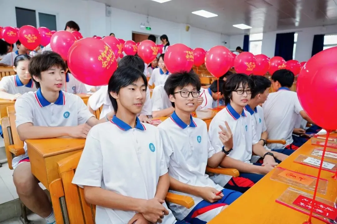 执笔为剑战中考,落笔生花创辉煌丨暨大附中2025届中考壮行精彩回顾-第15张图片-四季读书网