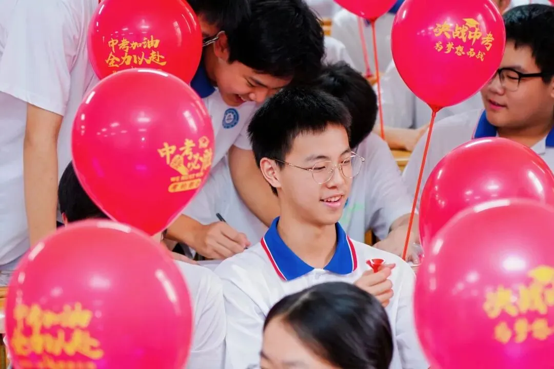 执笔为剑战中考,落笔生花创辉煌丨暨大附中2025届中考壮行精彩回顾-第17张图片-四季读书网