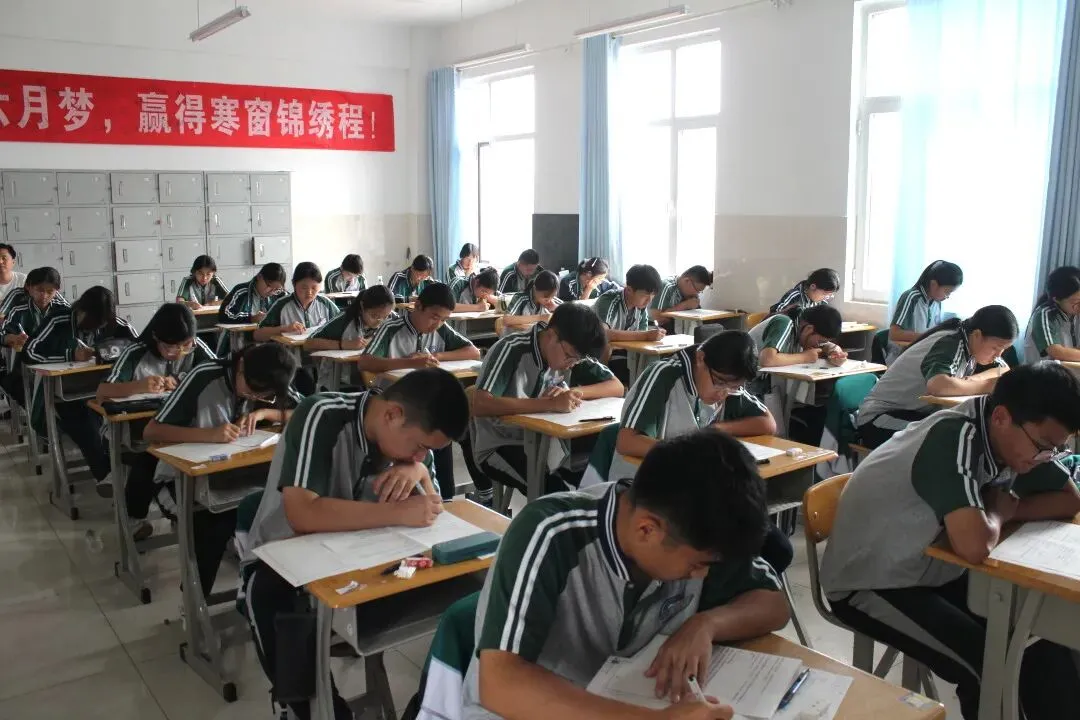 模考蓄力,期末争先 | 高二年级6月模拟考纪实-第31张图片-四季读书网
