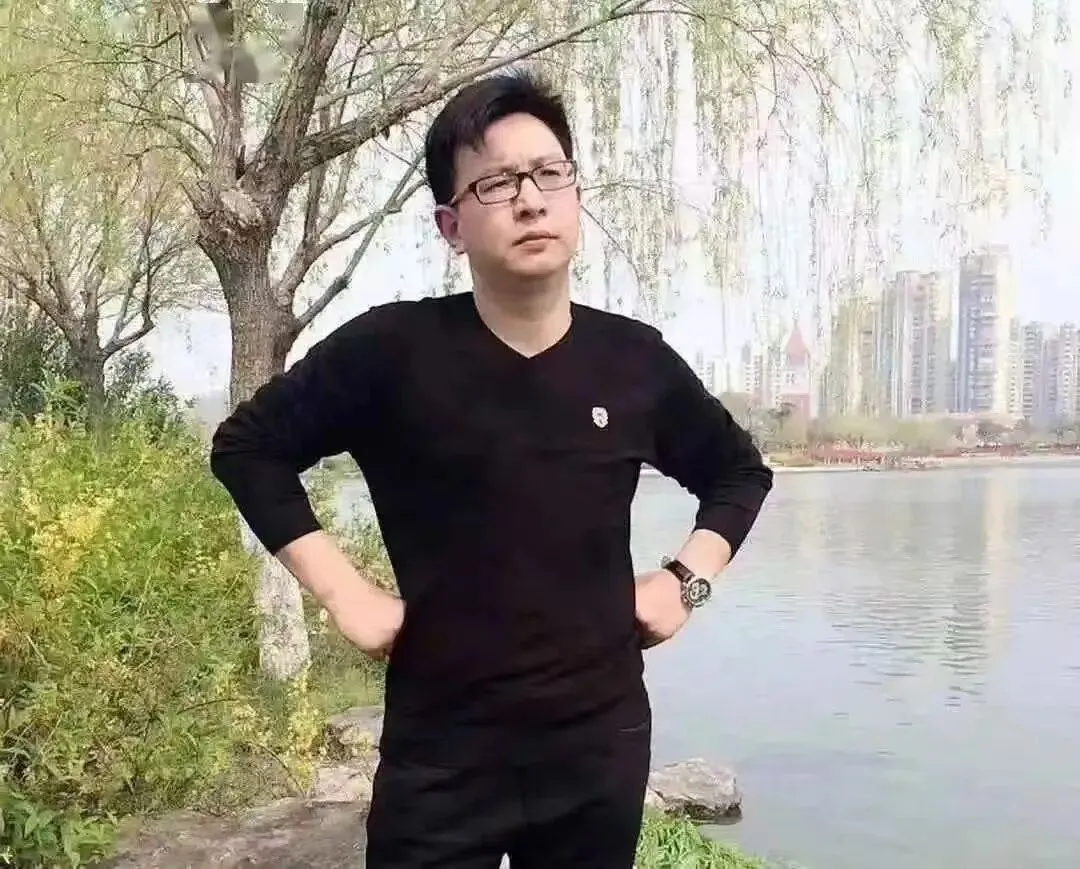 盐城中考下水文|吕建发:桂香华年 人生有声有色-第8张图片-四季读书网