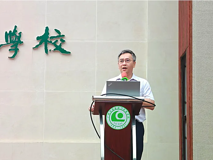 中考誓师 ∣ 凝心聚力战中考 策马扬鞭创辉煌——广州市绿翠现代实验学校2026年誓师大会回顾-第6张图片-四季读书网