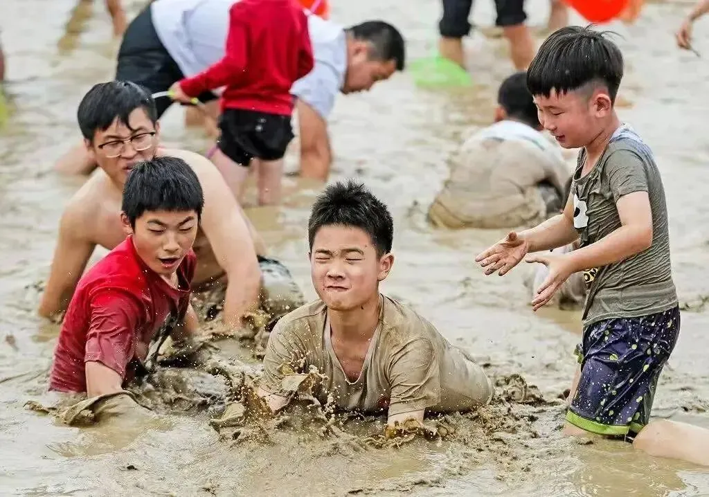 【中考阅读指导】孩子和鱼(丛棣)广东东莞2026一模-第4张图片-四季读书网