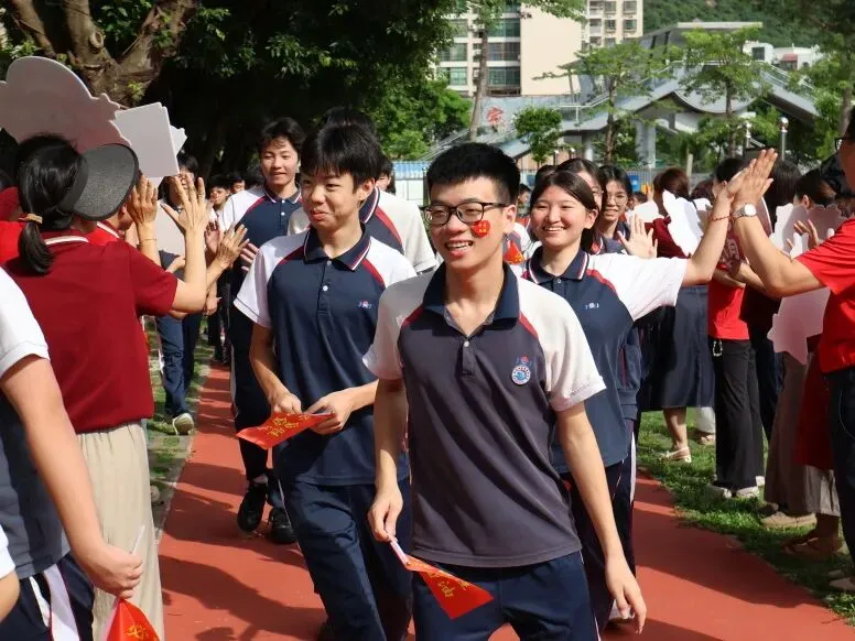 金海岸中学2026届中考动员大会热血启幕!少年起航,誓创辉煌!-第34张图片-四季读书网