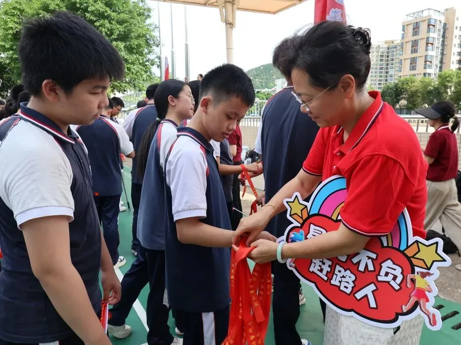 金海岸中学2026届中考动员大会热血启幕!少年起航,誓创辉煌!-第55张图片-四季读书网