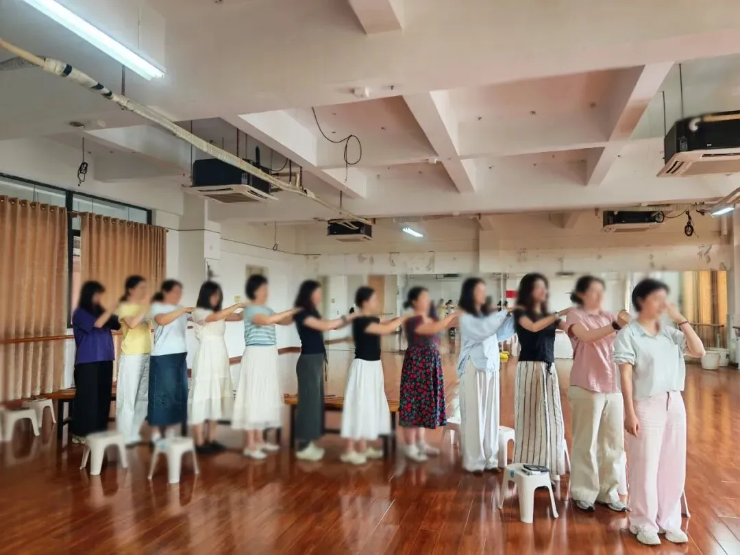 助力中考 | 心理团辅进校园:用画笔为中考学子减压赋能-第5张图片-四季读书网