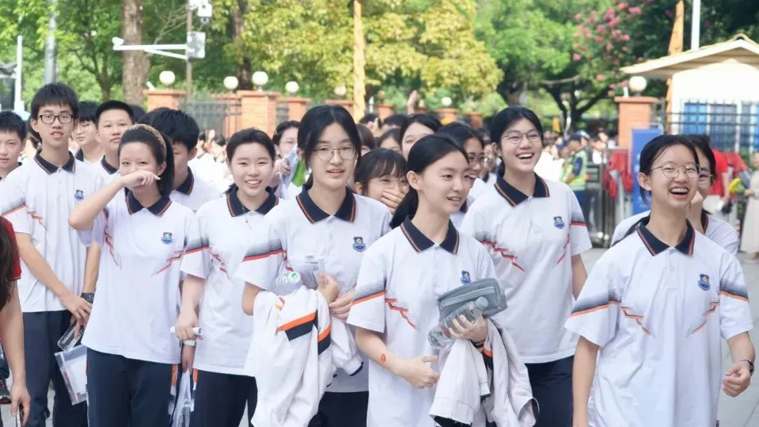 中考 | 全力以赴,执笔逐光,少年自当扶摇上!-第6张图片-四季读书网