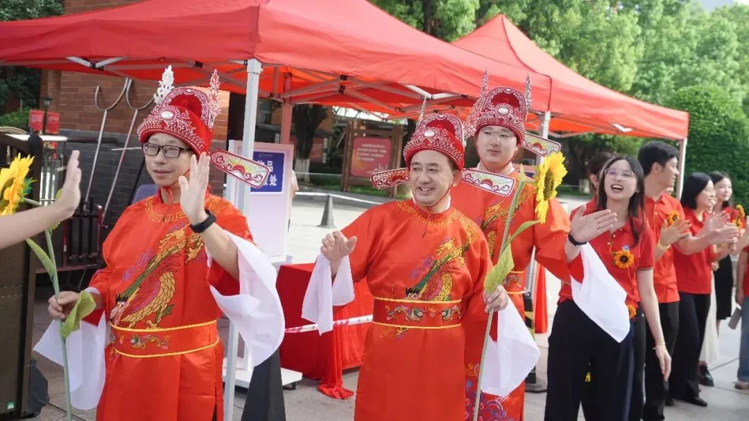 中考 | 全力以赴,执笔逐光,少年自当扶摇上!-第15张图片-四季读书网