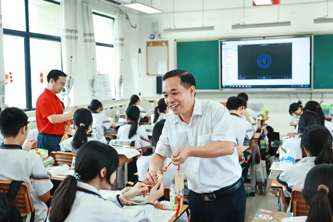 中考 | 全力以赴,执笔逐光,少年自当扶摇上!-第21张图片-四季读书网
