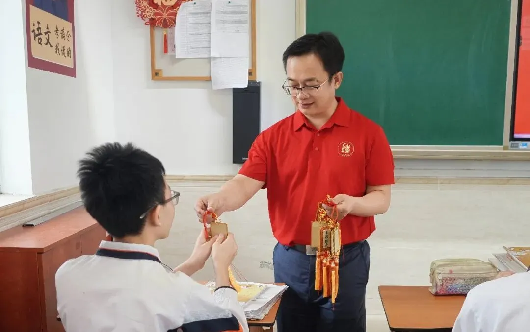 中考 | 全力以赴,执笔逐光,少年自当扶摇上!-第22张图片-四季读书网