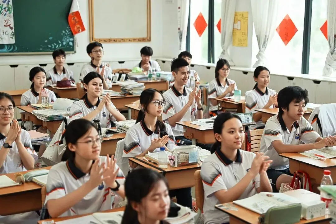 中考 | 全力以赴,执笔逐光,少年自当扶摇上!-第25张图片-四季读书网