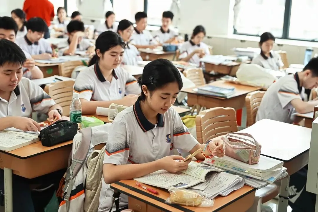 中考 | 全力以赴,执笔逐光,少年自当扶摇上!-第27张图片-四季读书网