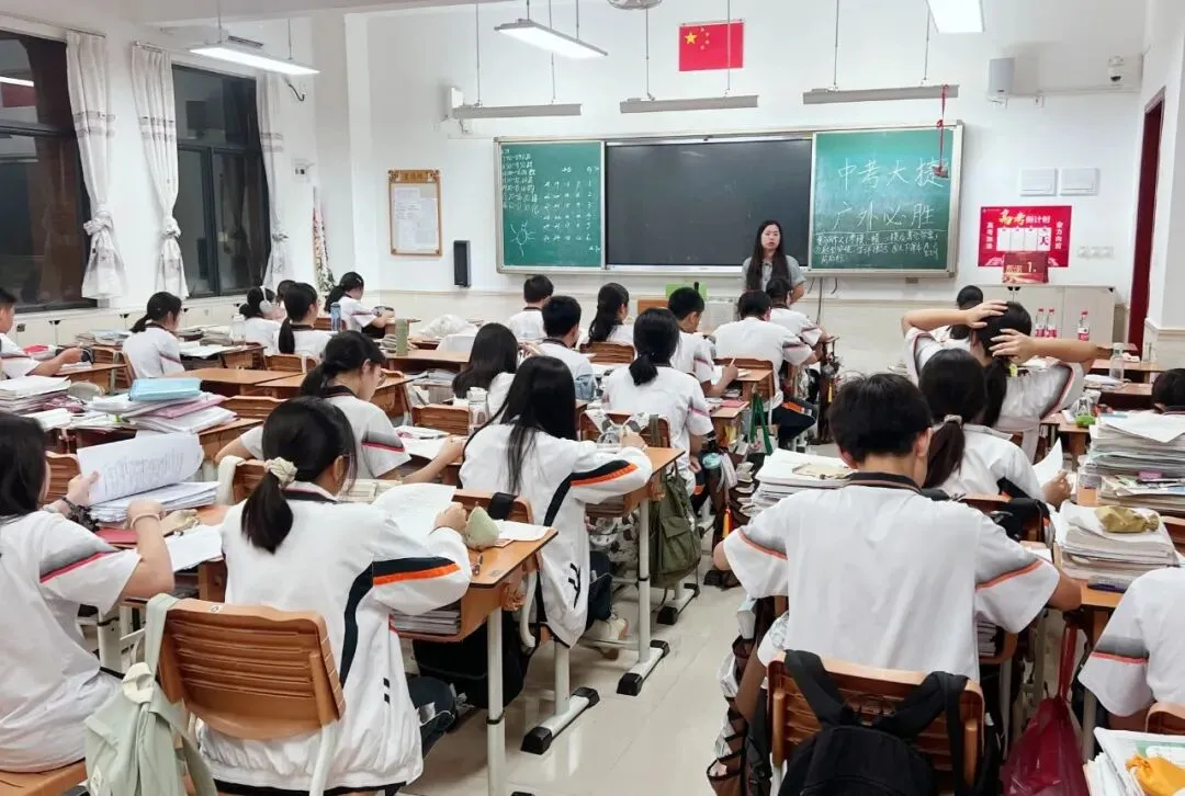 中考 | 全力以赴,执笔逐光,少年自当扶摇上!-第36张图片-四季读书网