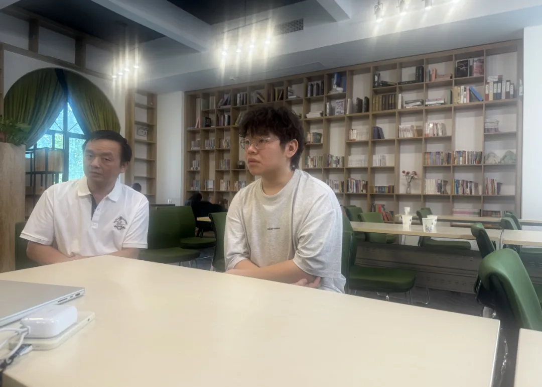 中考失利后,热血少年蛰伏三年高燃逆袭!-第5张图片-四季读书网