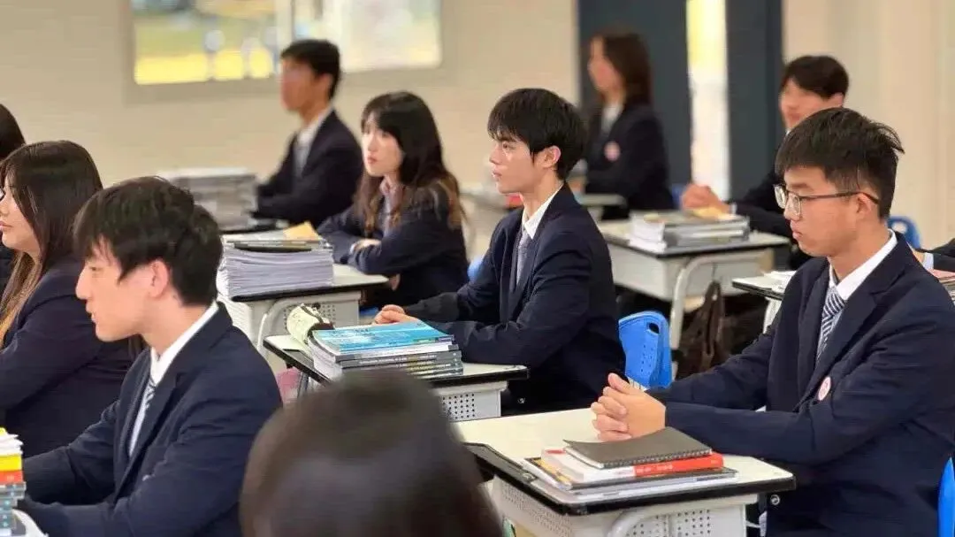 西马国际补录开放!中考后,另一条通往牛剑的路-第5张图片-四季读书网