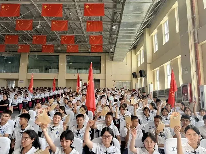 【党建+逐梦中考】逐梦初三立壮志,全力以赴赢中考——克州实验中学九年级逐梦启航启动仪式圆满举行-第24张图片-四季读书网
