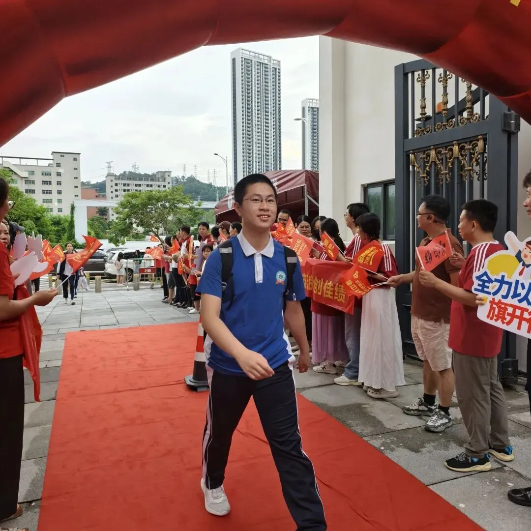 笔锋所至,心光所向——2026年中考“护航”之旅-第36张图片-四季读书网