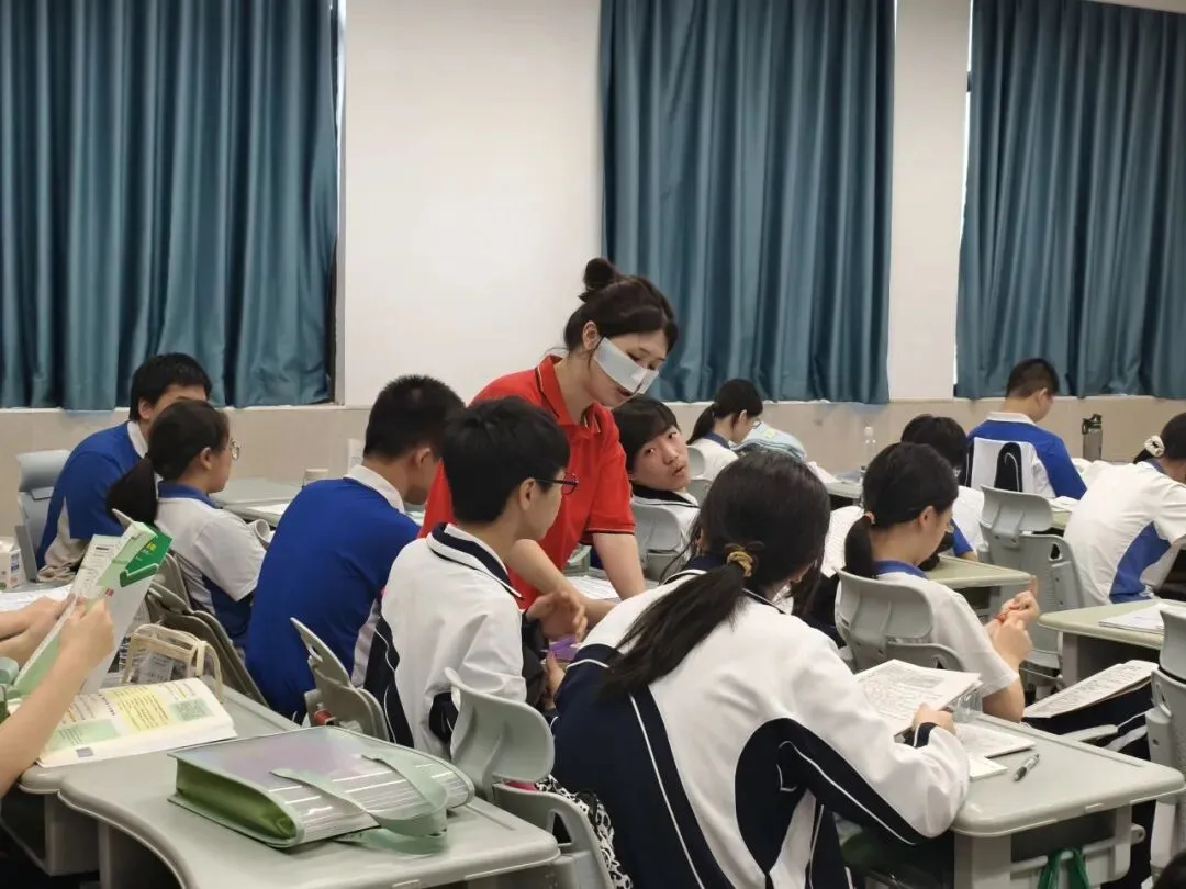笔锋所至,心光所向——2026年中考“护航”之旅-第56张图片-四季读书网