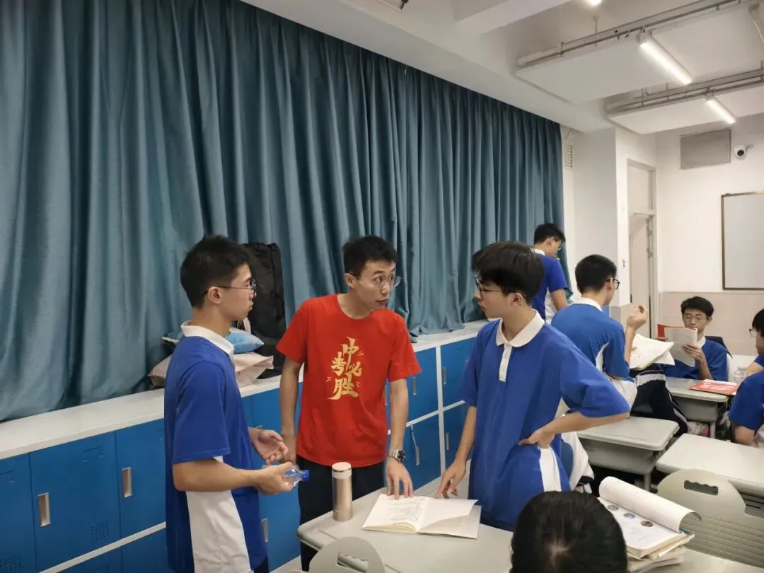 笔锋所至,心光所向——2026年中考“护航”之旅-第59张图片-四季读书网