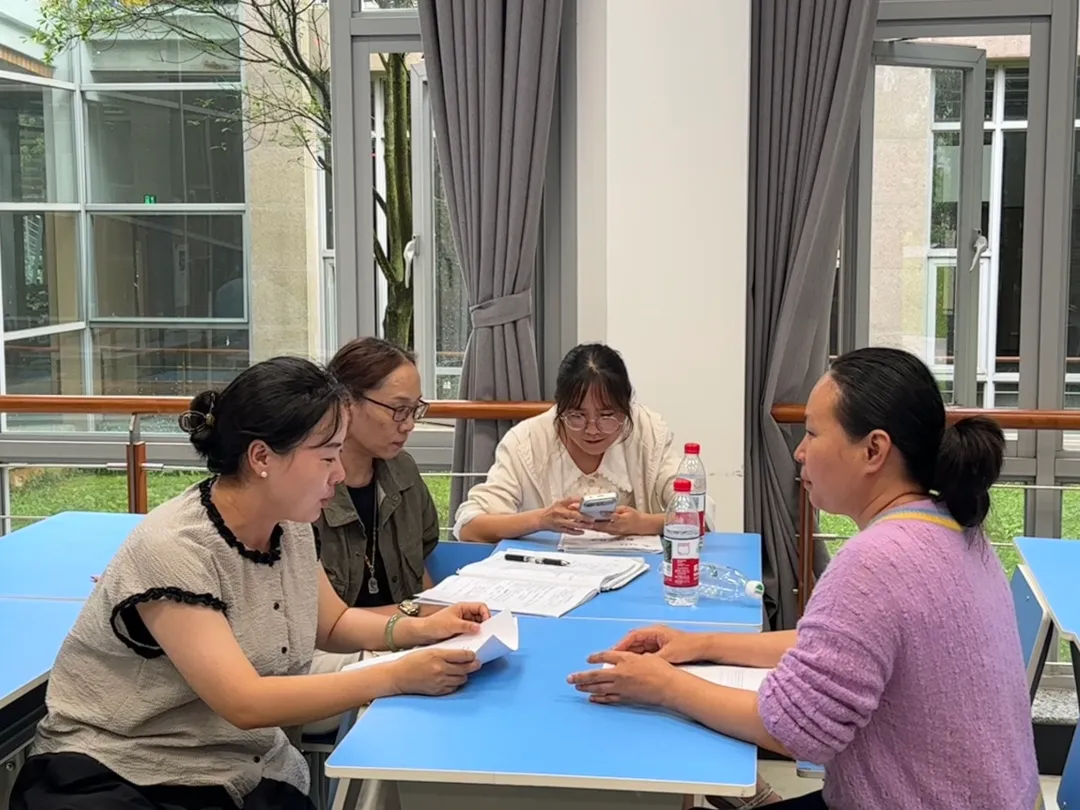 研析真题明方向,聚智赋能备新考——红河州张艳洁思想政治名师工作室与庆来学校开展联合教研活动-第21张图片-四季读书网